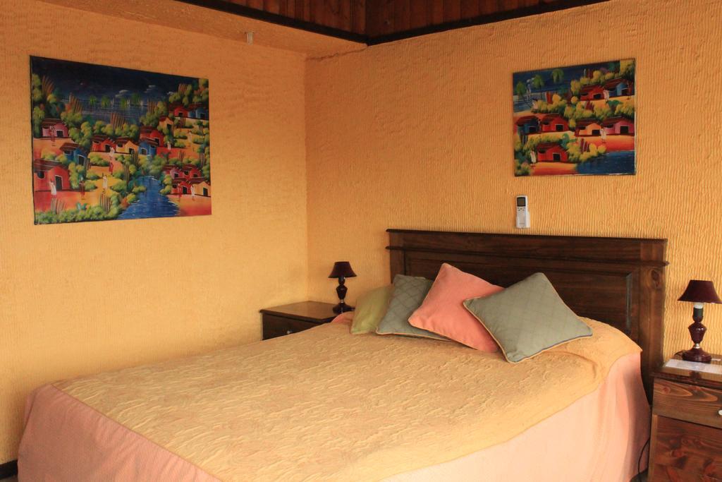Hotel Puerto Mayor 圣安东尼奥 外观 照片